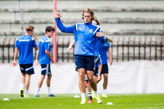 Danmarks Jannik Vestergaard (tv)