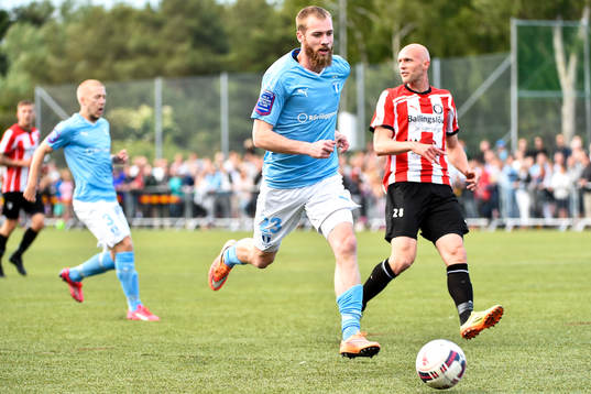 Malmö FFs Jo Inge Berget och Höllvikens Freddy Borg