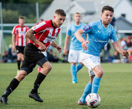 Malmö FFs Erdal Rakip mot Höllvikens Anton Wiklund