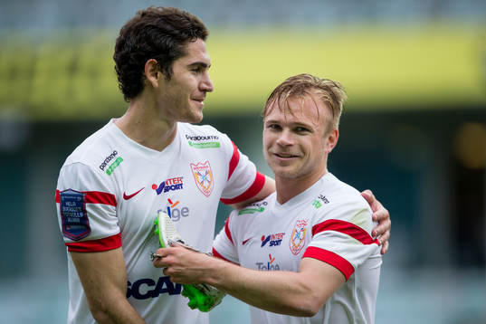 Assyriskas Gustavo Ezequiel Blanco Leschuk jublar ihop med