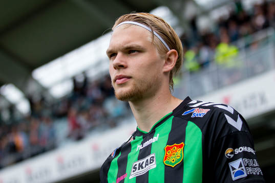 GAIS Linus Tornblad innan fotbollsmatchen i Superettan