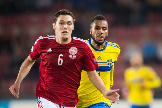 Danmarks Andreas Christensen och Sveriges Isaac Kiese