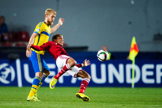 Sveriges Filip Helander och Danmarks Yussuf Poulsen