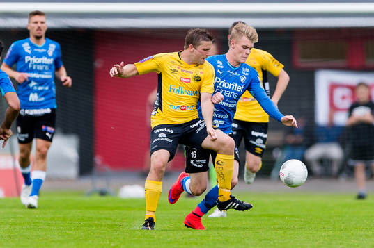 Elfsborgs Anders Svensson och Halmstads Eric Smith