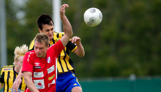 Höganäs Rasmus Andersson mot Jonsereds Aleksa Panic