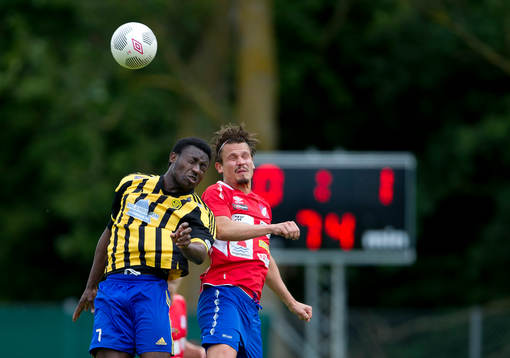 Jonsereds Ismael Fonjah i nickduell mot Höganäs Fredrik
