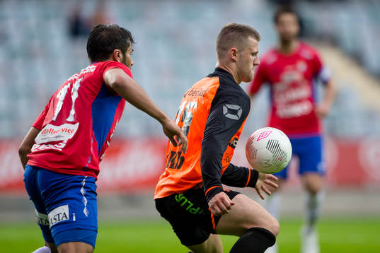 Kristianstads Mehmed Dresevic före Örgrytes William