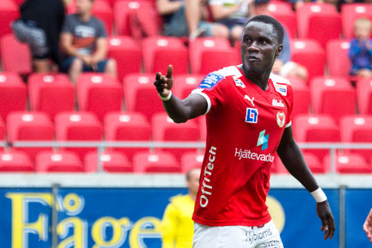 Kalmars Papa Alioune Diouf jublar