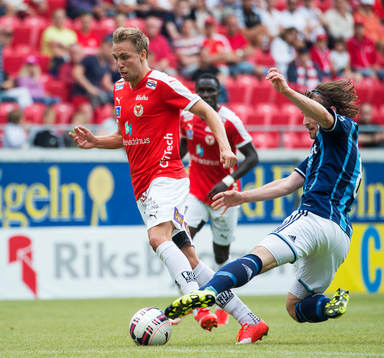 Kalmars Jonathan Ring och Djurgårdens Kevin Walker