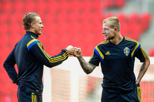 Sveriges Oscar Hiljemark och John Guidetti