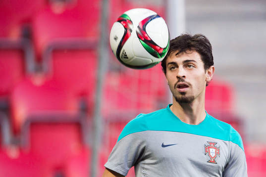 Bläddra bland fler bilder av Fotboll, U21-EM, Träning och Presskonferens, Portugal