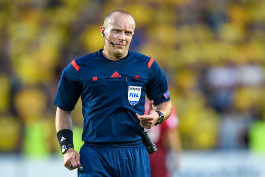 Matchens domare Szymon Marciniak