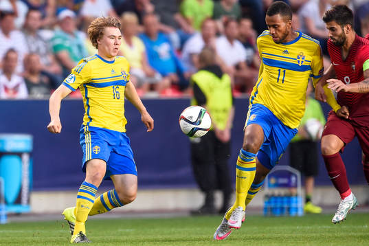 Sveriges Simon Tibbling och Isaac Kiese Thelin