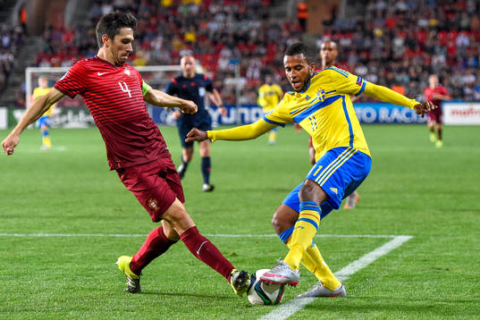 Portugals Paulo Oliveira och Sveriges Isaac Kiese Thelin