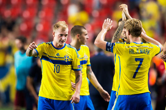 Sveriges John Guidetti gestikulerar