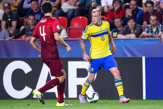 Portugals Paulo Oliveira och Sveriges John Guidetti