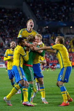 Sveriges spelare jublar