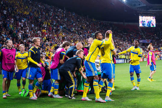 Sveriges spelare med Oscar Lewicki, Isaac Kiese Thelin,