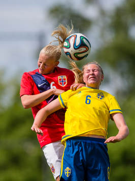 Nickduell mellan Sveriges Ellen Löfqvist och Norges Karina