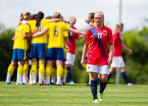 Norges Karoline Heimvik Haugland ser deppig ut
