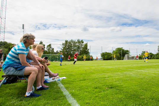Sveriges förbundskapten Pia Sundhage som åskådare