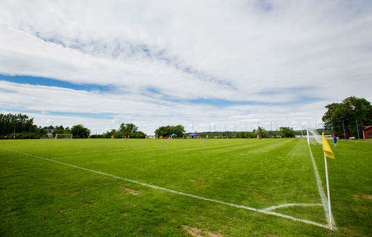 Generell vy över fotbollsplanen på Bosön