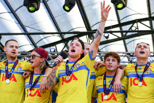 Sveriges John Guidetti firar när Sveriges U21-landslag
