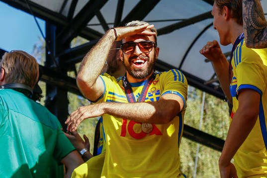 Sveriges Abdullah Khalili firar när Sveriges U21-landslag