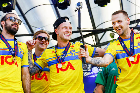 Sveriges Abdullah Khalili , Ludwig Augustinsson , John
