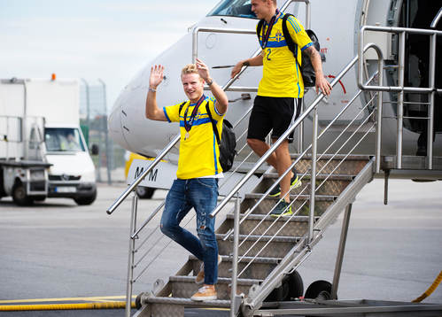 Oscar Hiljemark och Victor Nilsson Lindelöf när Sveriges