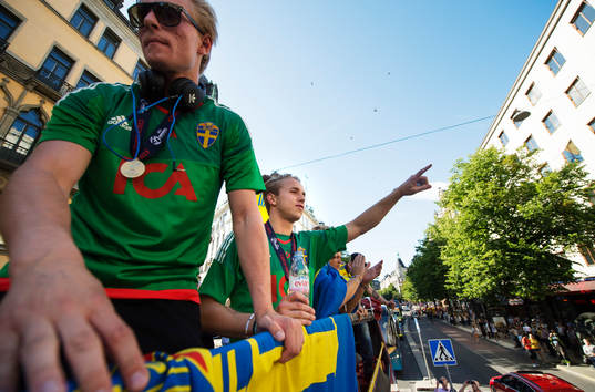 Målvakt Jakob Rinne och målvakt Patrik Carlgren mär