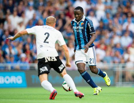 Djurgårdens Nyasha Mushekwi utmanar Örebros Patrik Haginge