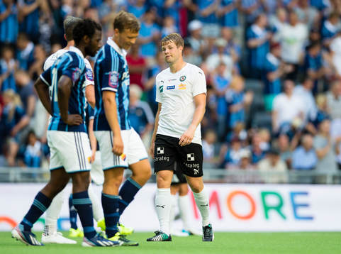 Örebros Christoffer Wiktorsson ser deppig ut
