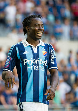 Djurgårdens Sam Johnson ser glad ut