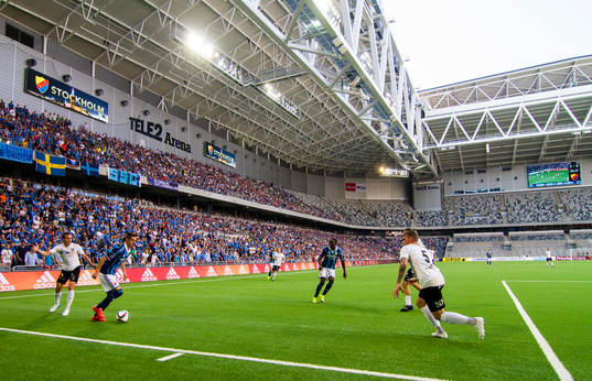 Djurgårdens Haris Radetinac med boll