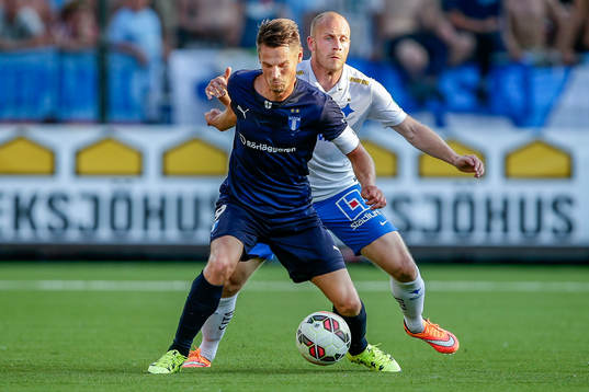 Malmö FFs Markus Rosenberg och Norrköpings Daniel Sjölund
