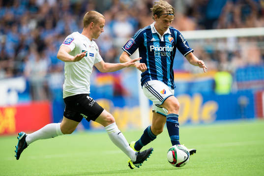 Djurgårdens Tim Björkström och Örebros Daniel Gustavsson