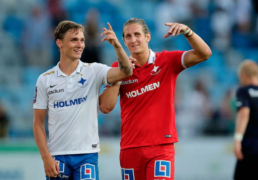 Norrköpings Linus Wahlqvist och målvakt David Mitov