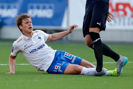 Norrköpings Alexander Fransson ser 3-1-målet gå in medan