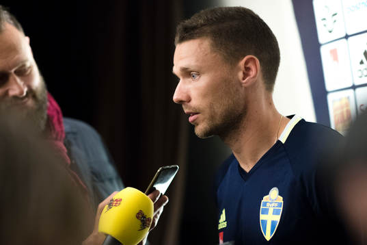 Marcus Berg i mixed zone