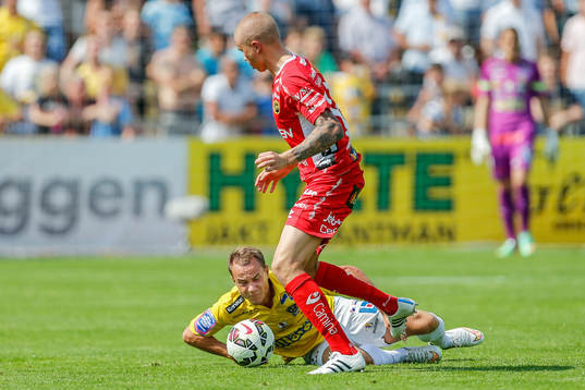 Falkenbergs Calle Wede och Elfsborgs Sebastian Holmén