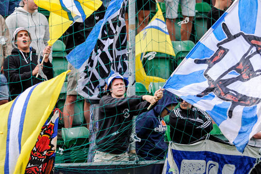 Sundsvalls supportrar före fotbollsmatchen i Allsvenskan
