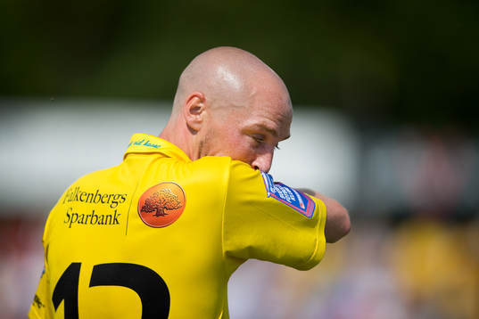 Falkenbergs Christoffer Carlsson pustar ut i värmen