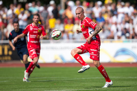 Elfsborgs Sebastian Holmèn (till höger i bild)