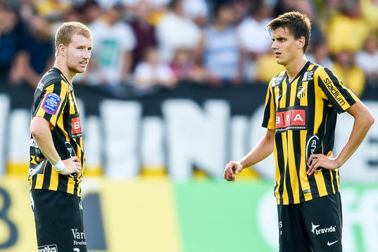 Häckens Simon Gustafson och Alexander Jeremejeff deppar