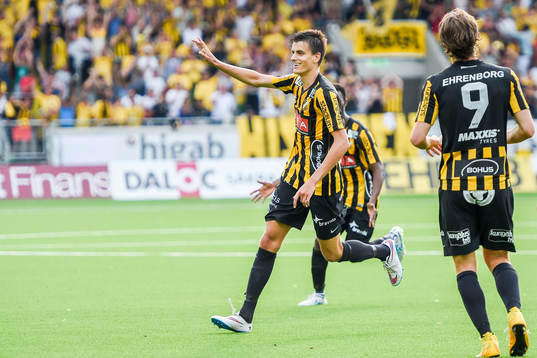Häckens Alexander Jeremejeff firar