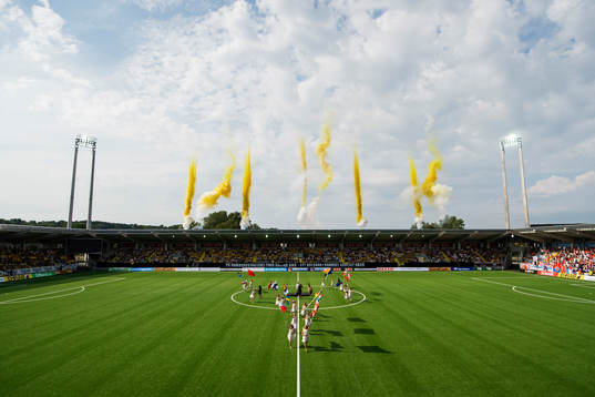 Invigning av Bravida Arena innan fotbollsmatchen i