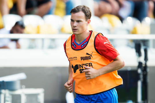 Helsingborgs Anton Wede värmer upp