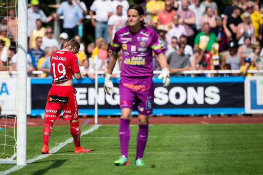 Elfsborgs Simon Hedlund deppar