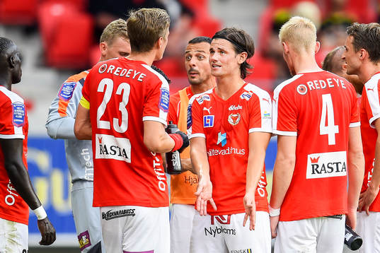 Kalmars spelare tar en vätskepaus